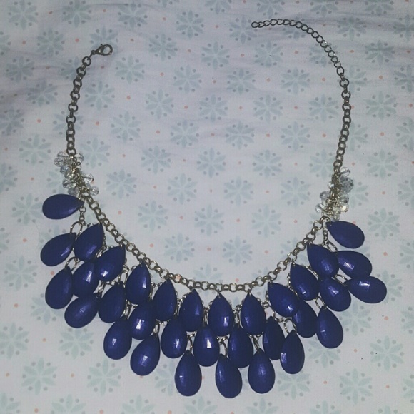 Teardrop Blue Statement Necklace 💫