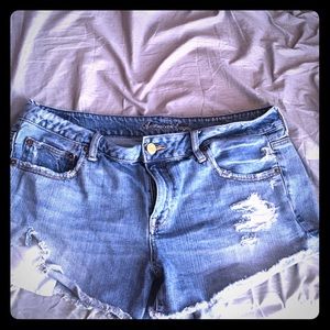 AE distressed shorts!