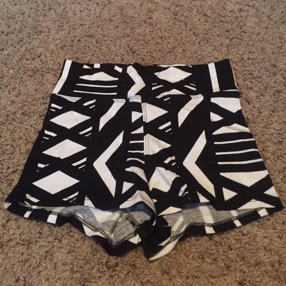Charlotte Russe Pants - NWT Patterned shorts