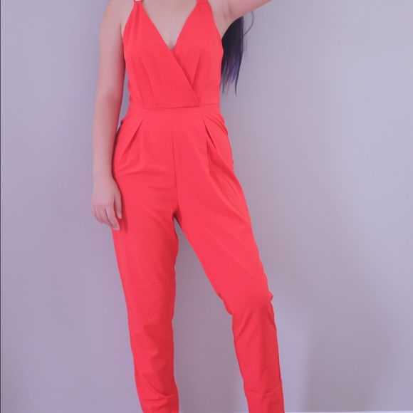 Coral jumpsuit with gold rings - Picture 2 of 3