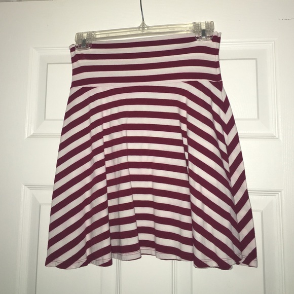 Forever 21 Red and White Skater Skirt - Picture 1 of 1