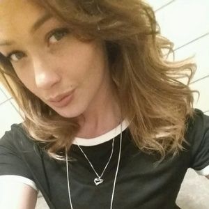 Meet your Posher, Amber