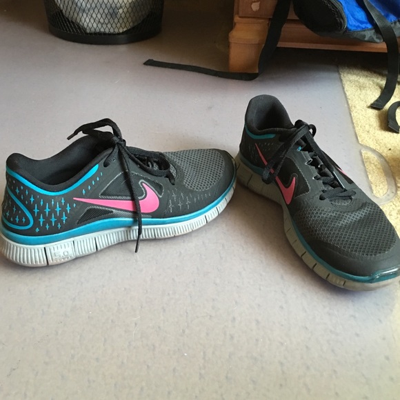 Nike free runs