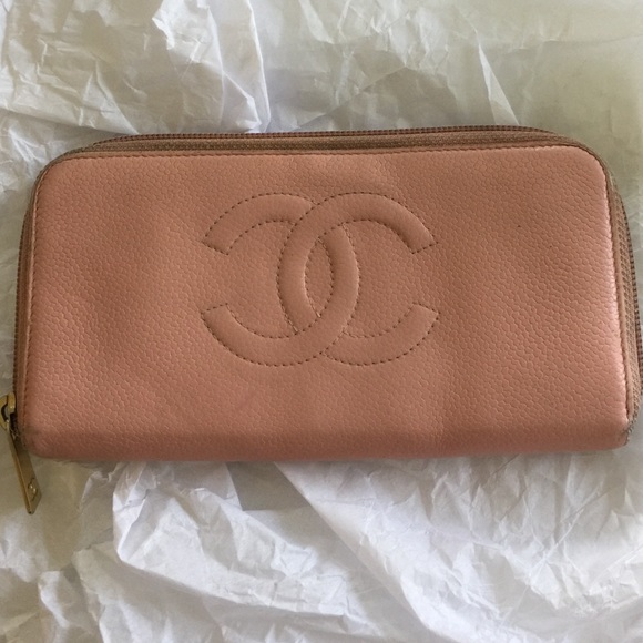 CHANEL Logo CC zip long caviar leather pink wallet