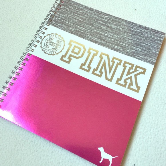 SOLD PINK 2016-17 Student Planner 🤓 - Picture 1 of 4