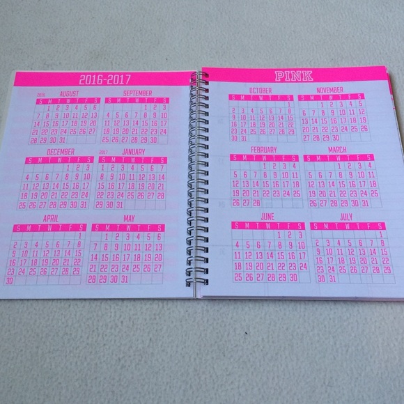 SOLD PINK 2016-17 Student Planner 🤓 - Picture 4 of 4