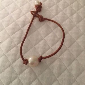 leather and pearl bracelet