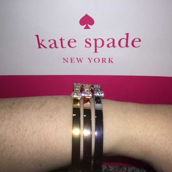 TAKE 25-40% OFF Kate Spade Ready Set Bow Bangles - Picture 2 of 3