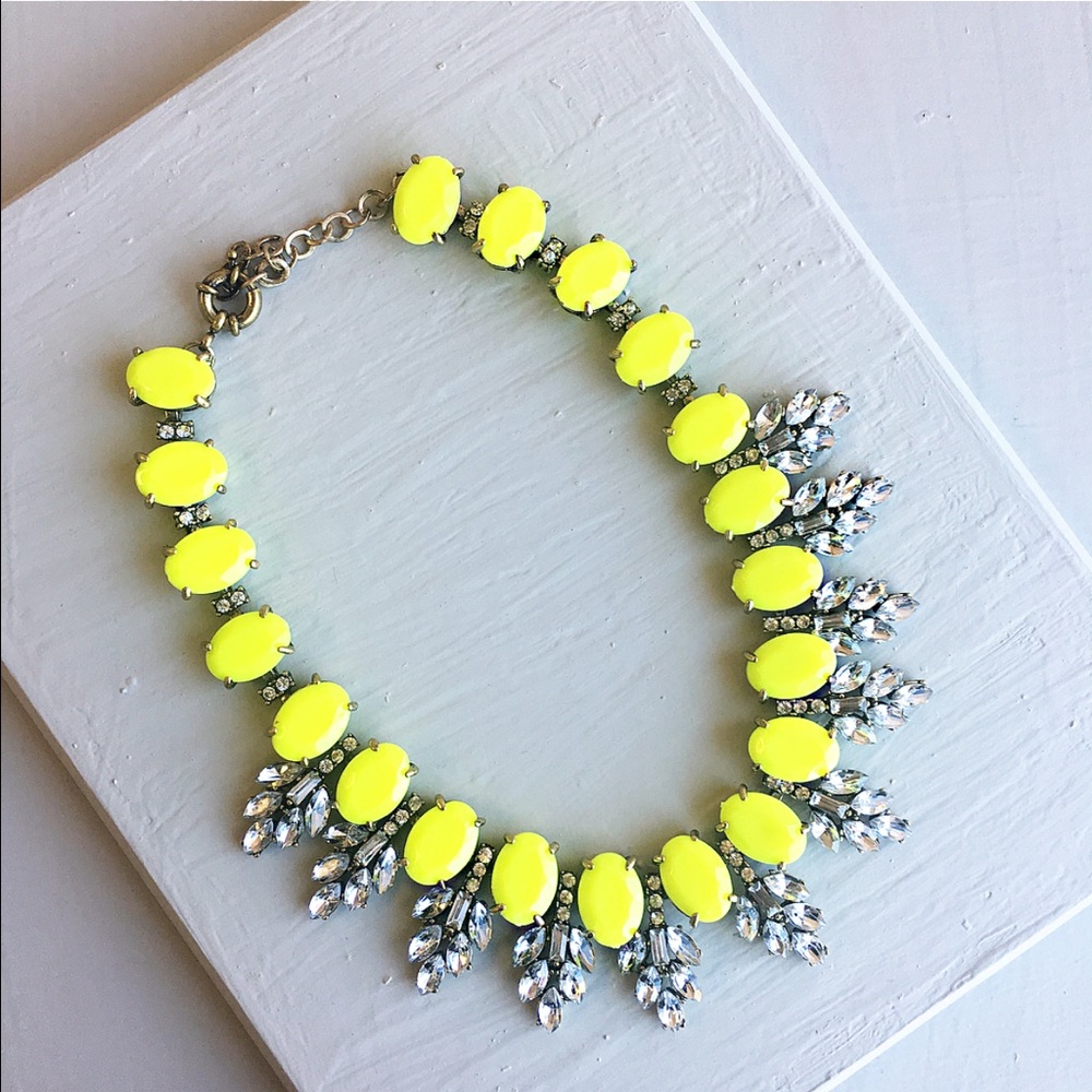 Neon & Glam statement Necklace - Picture 6 of 7