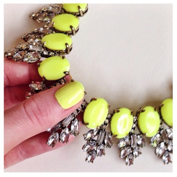 Neon & Glam statement Necklace - Picture 7 of 7