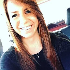 Meet your Posher, Casey