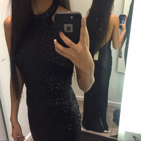 Cute Prom/ Winter Formal Dress - Picture 2 of 3