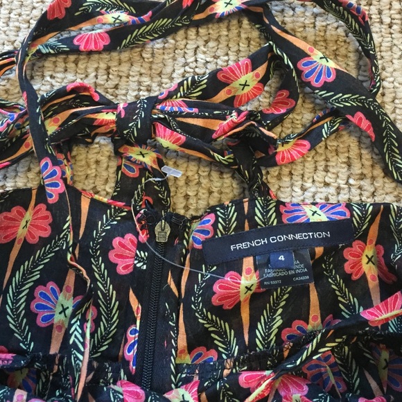 NWOT French Connection Patterned Tank- Size 4 - Picture 3 of 4