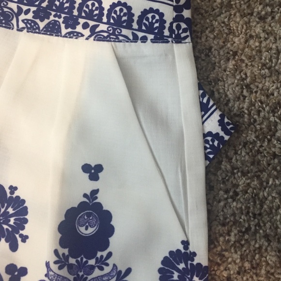 Visaya Mura Boutique Crop and Bottom - Picture 4 of 4