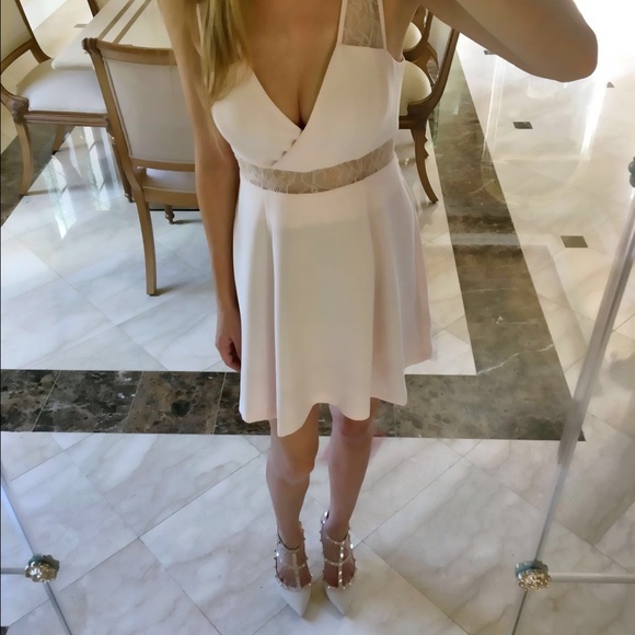 ⚡️flash sale⚡️NWT BCBG pink lace dress - Picture 2 of 4