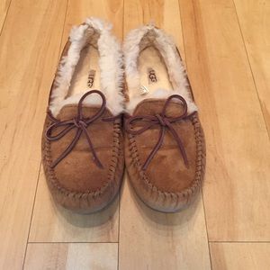 UGG Dakota Moccasin