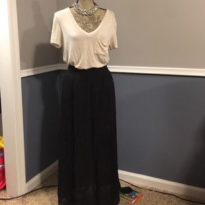 Black Maxi Skirt! Medium 💗