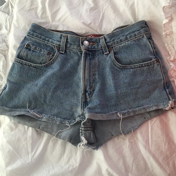 Levi distressed jean shorts