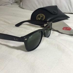 Classic Ray Ban Wayfarer
