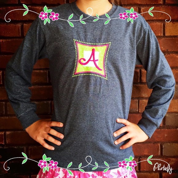 Custom monogrammed "A" long sleeve t-shirt L 10/12