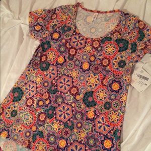 Lularoe Classic Tee