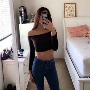 Olive long sleeve crop top〰