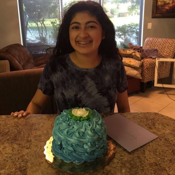 Meet your Posher, Angie