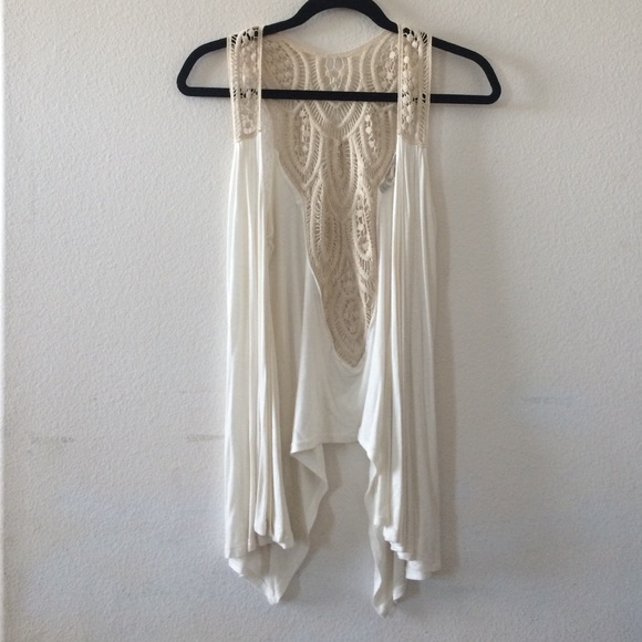 Sleeveless cardigan