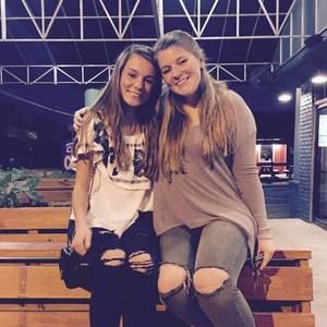 Meet your Posher, Adele