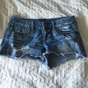 Denim shorts 💜