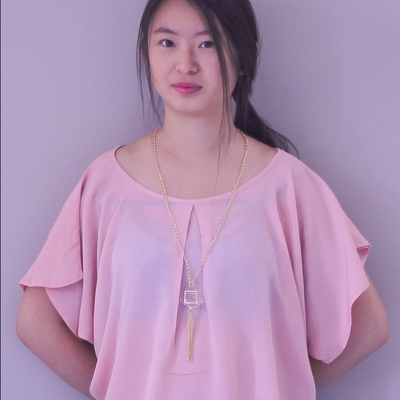 Light pink💕 rose top with necklace - Picture 1 of 3