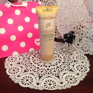 Body cream lotion ✨🌻