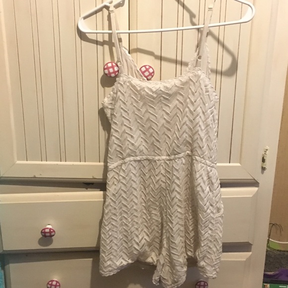 Romper - Picture 2 of 2