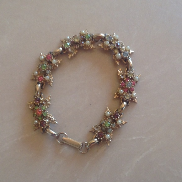 Vintage Floral Jewelry Set - Picture 2 of 7