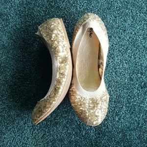 Gold sparkly flats sz 8.5