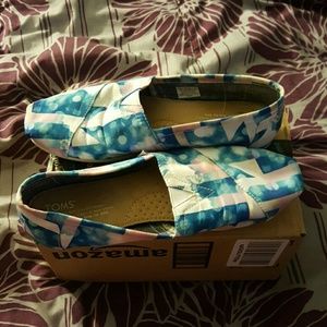 Toms shoes