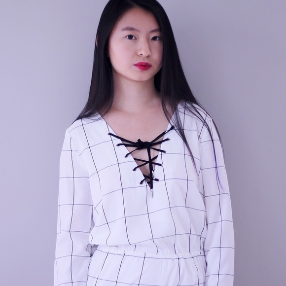 NWT Grid Stripe Romper in longsleeve - Picture 1 of 4