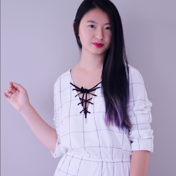 NWT Grid Stripe Romper in longsleeve - Picture 2 of 4