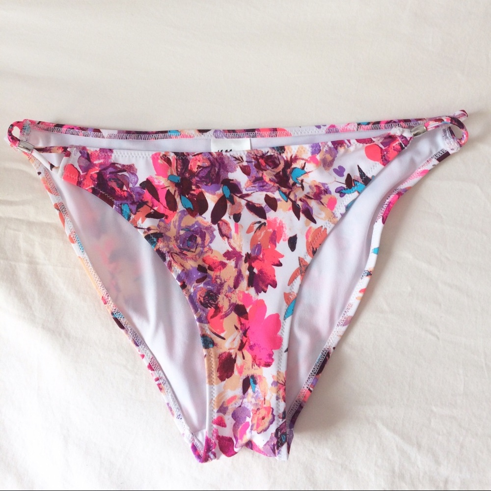 NWOT floral push-up swim top - Picture 3 of 4