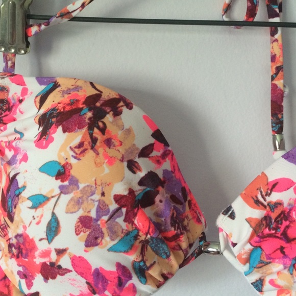 NWOT floral push-up swim top - Picture 2 of 4