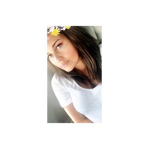 Meet your Posher, Adalina