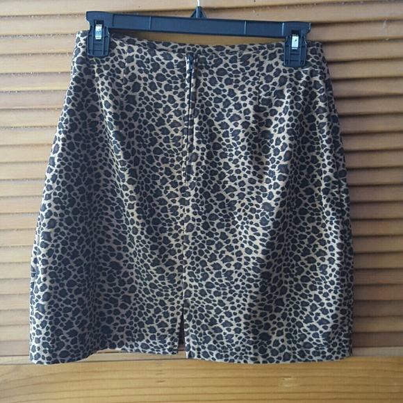 Leopard print skirt - Picture 2 of 3