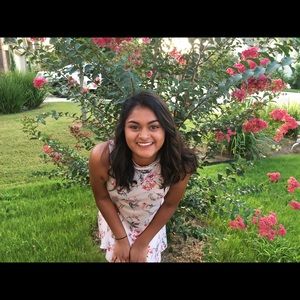 Meet your Posher, Sahiti