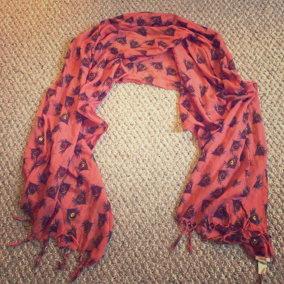🍂 peacock feather scarf