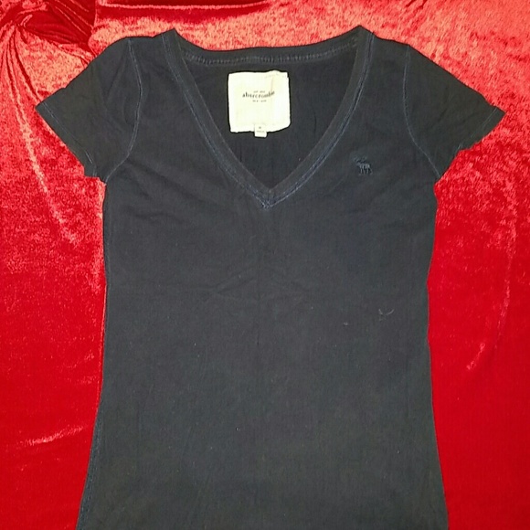 Abercrombie navy V neck