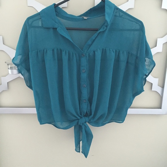 Button down cropped blouse with tie bottom