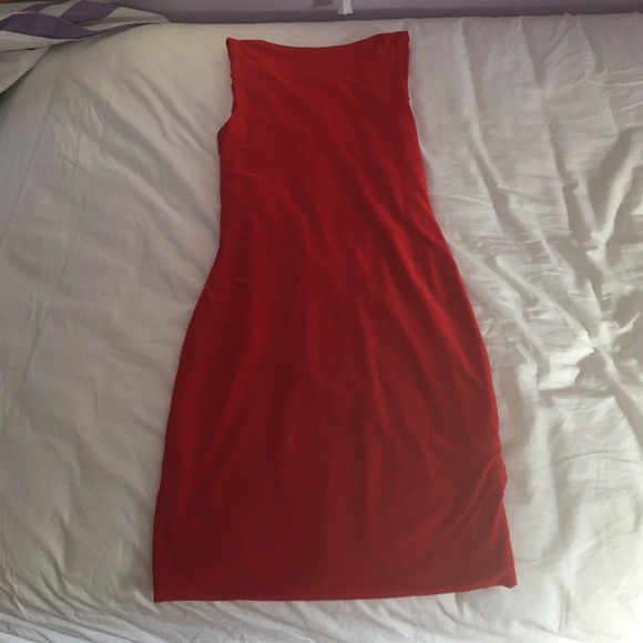 Beautiful, classy red dress! - Picture 2 of 2