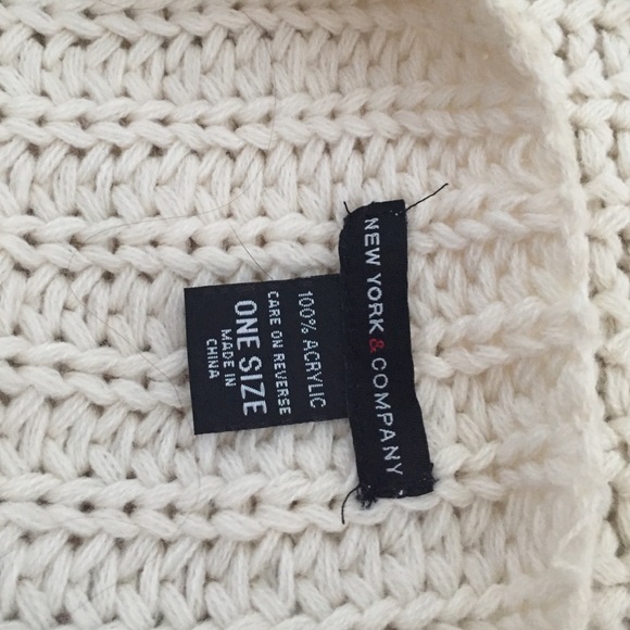 NY&Co cowl neck knit scarf - Picture 3 of 3