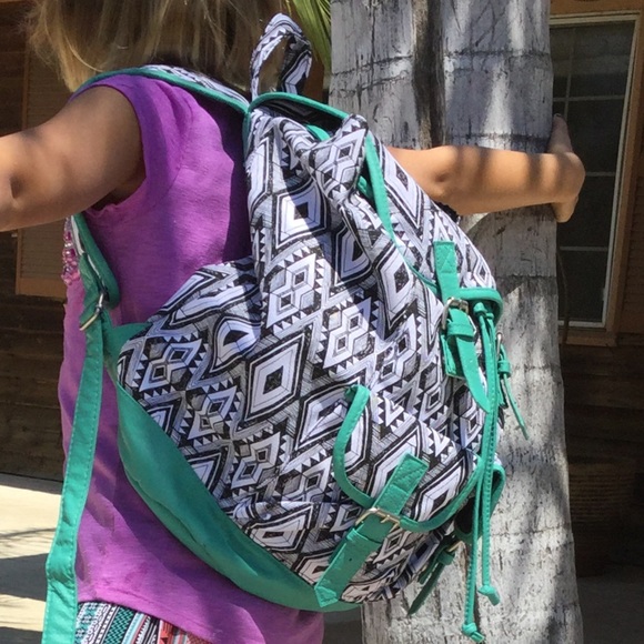 SOLD OUT - Picture 6 of 8