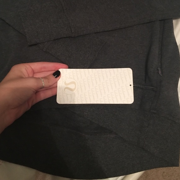 On the Double Pullover LULULEMON - Picture 3 of 3